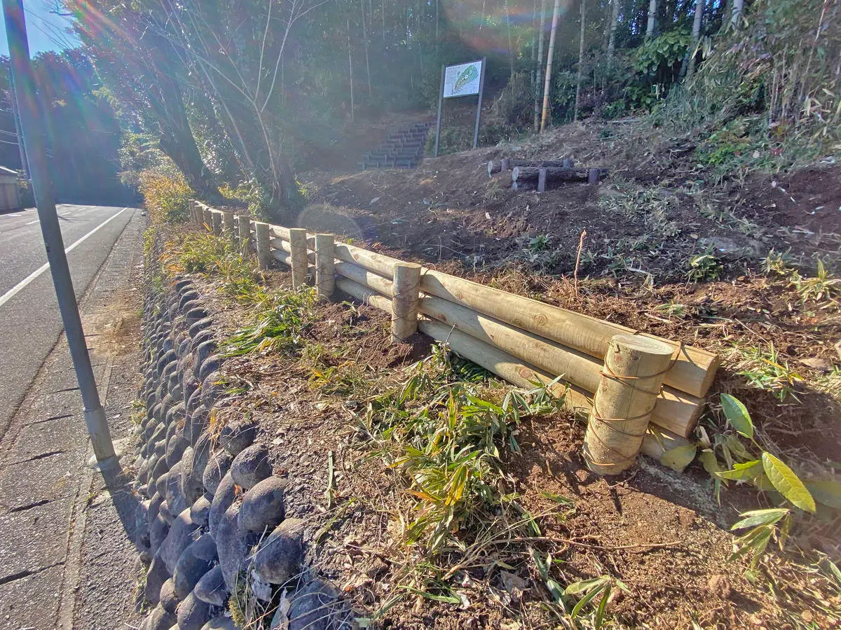 業務部-施工事例_登山道整備_以安寺山-登山道整備01