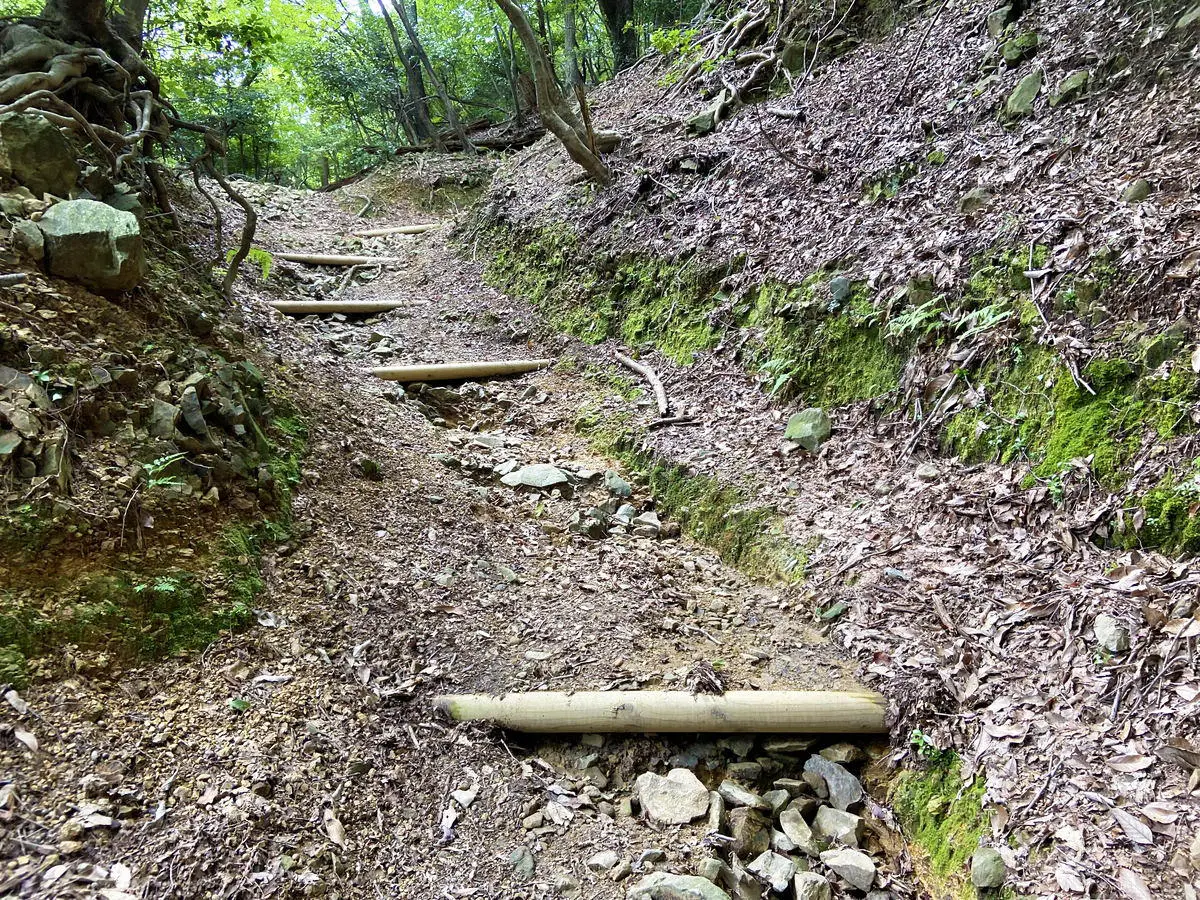 業務部-施工事例_登山道整備_霞間ヶ渓登山道改修05