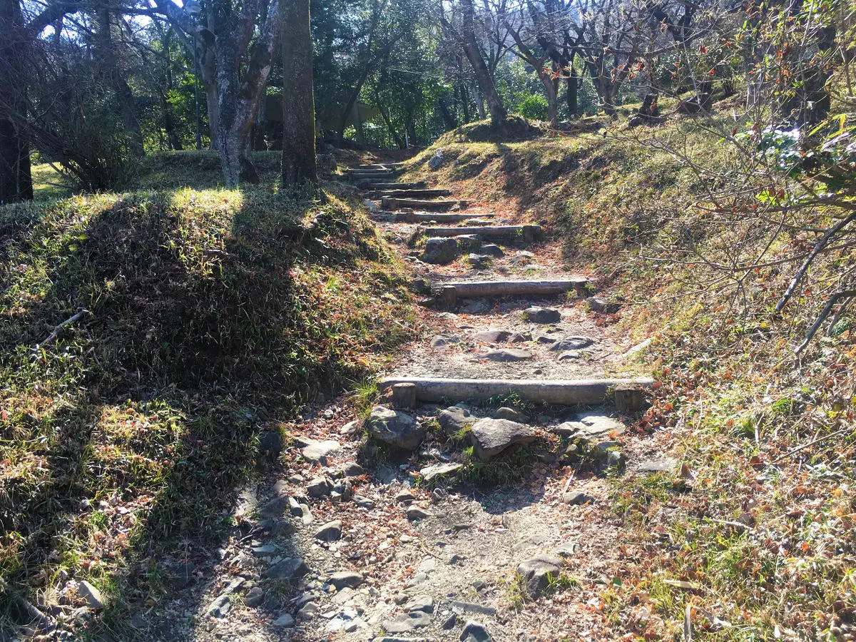 業務部-施工事例_登山道整備_霞間ヶ渓登山道改修02